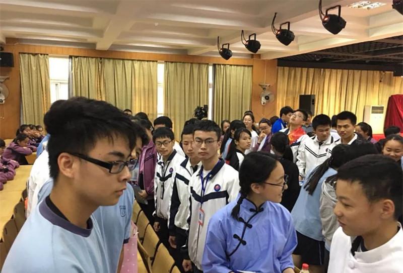 新澳门三中三必中一组,深度解答解释落实_6h35.67.67,新澳门三中三必中一组的深度解读与解析